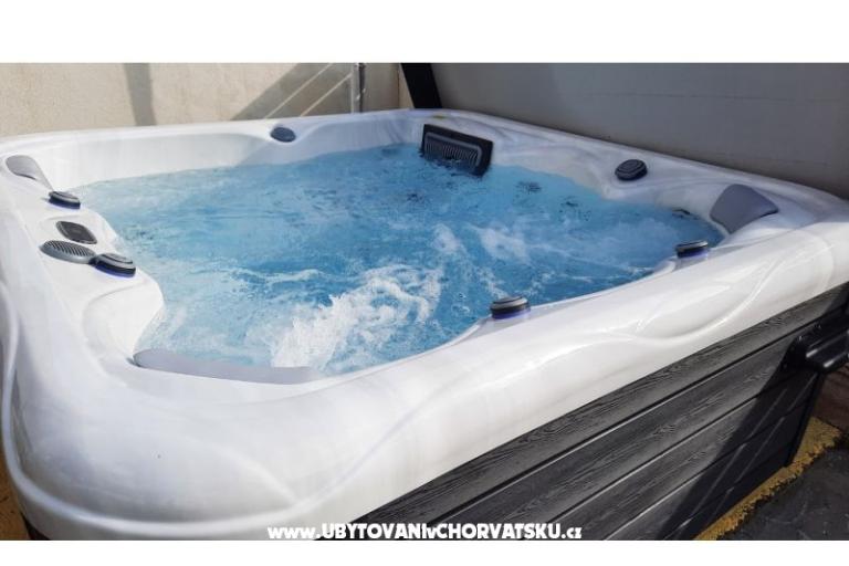 апартаменты Rudez - pool - jacuzzi  – фото 18