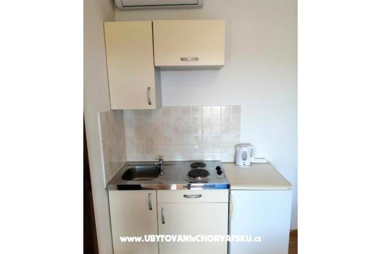 Dalmatinska kamena kuća – фото 13