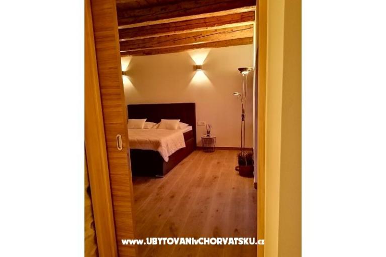 Dalmatinska kamena kuća – фото 27