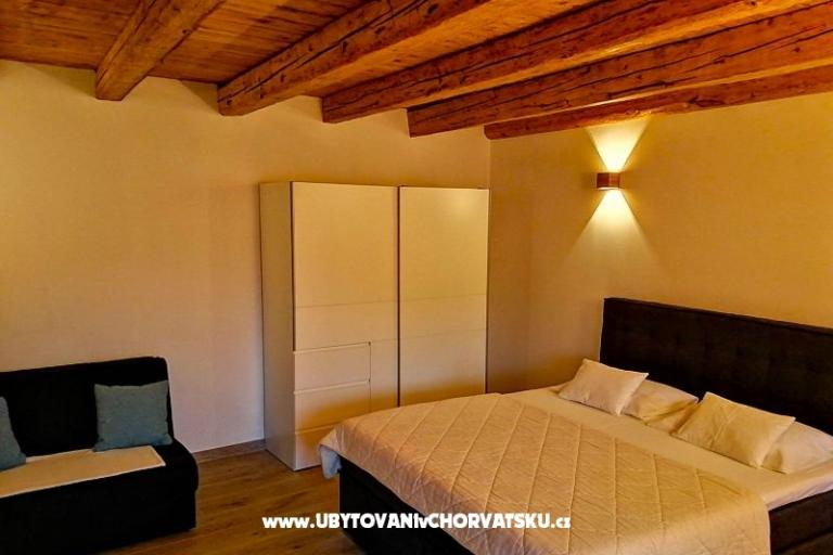 Dalmatinska kamena kuća – фото 29