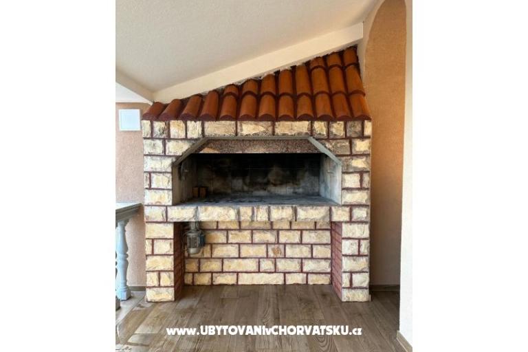 Villa Robert 2 с бассейном Cesarica – фото 15