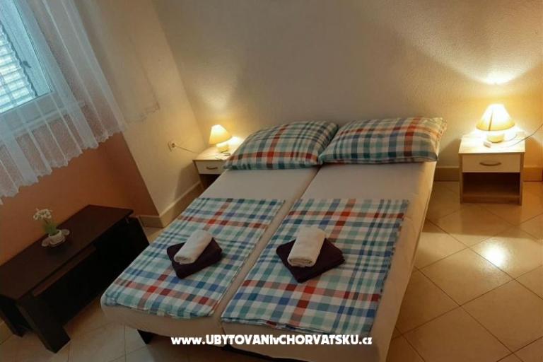 Holiday Home Sara- Kastel Stafilic – фото 5