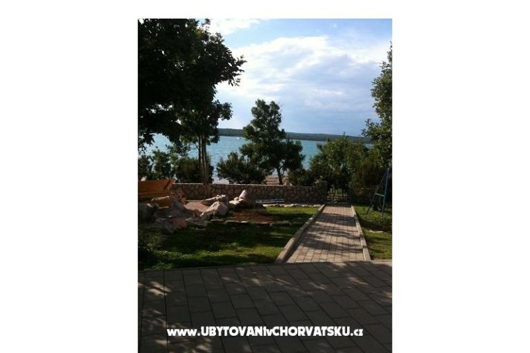 Villa Klimno direct на пляже – фото 11