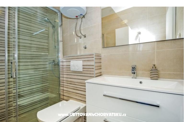 Lux AP6+2 jacuzzi – фото 14