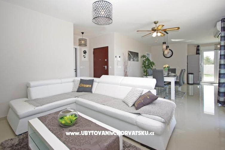 Lux AP6+2 jacuzzi – фото 6