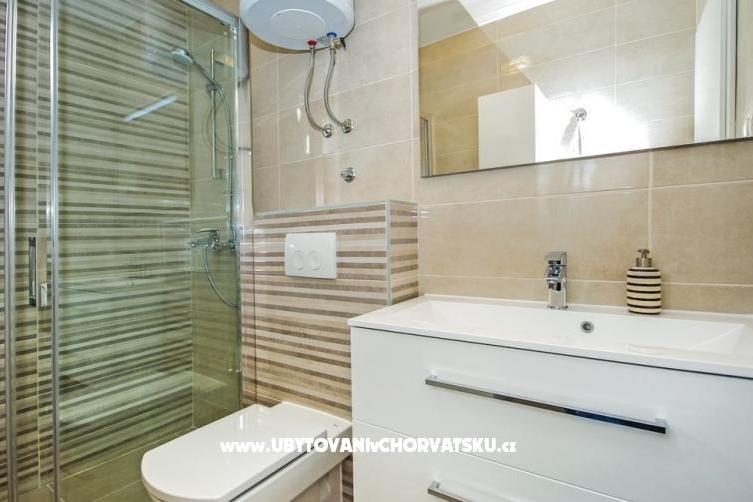 Lux AP6+2 jacuzzi – фото 8