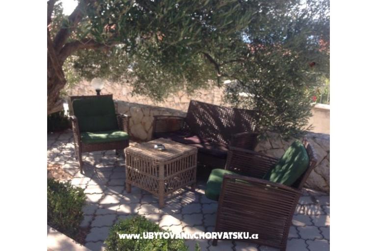 апартаменты Villa MANDINA с бассейном – фото 18