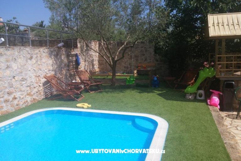 Villa Luka - jacuzzi, pool, sauna – фото 17