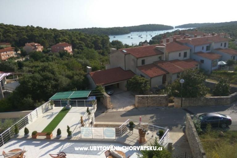 Villa Luka - jacuzzi, pool, sauna – фото 3