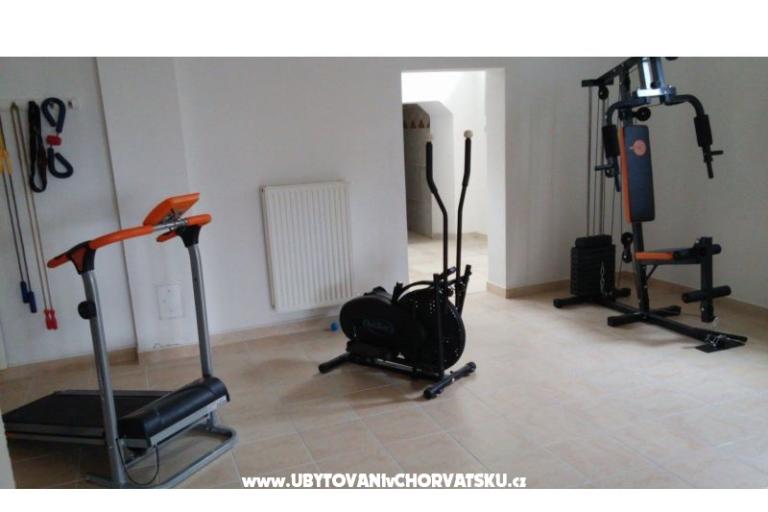 Villa Luka - jacuzzi, pool, sauna – фото 9