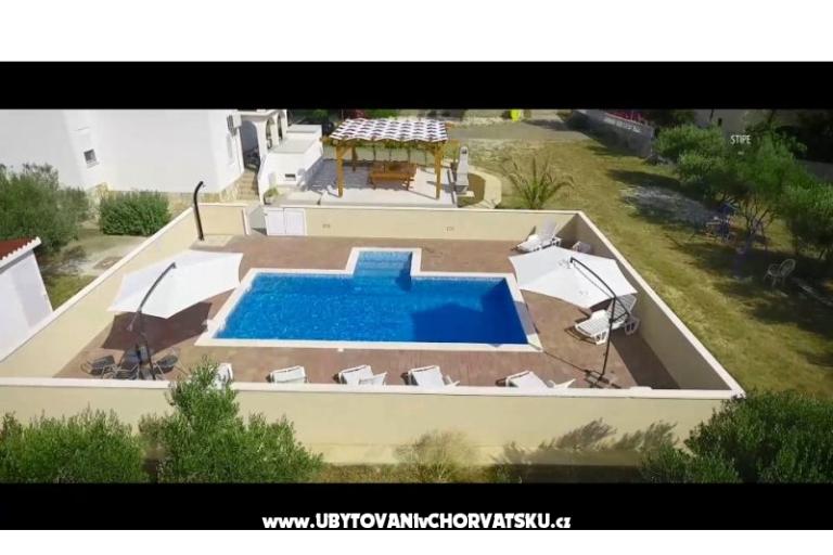 POOL HOUSE STIPE – фото 17