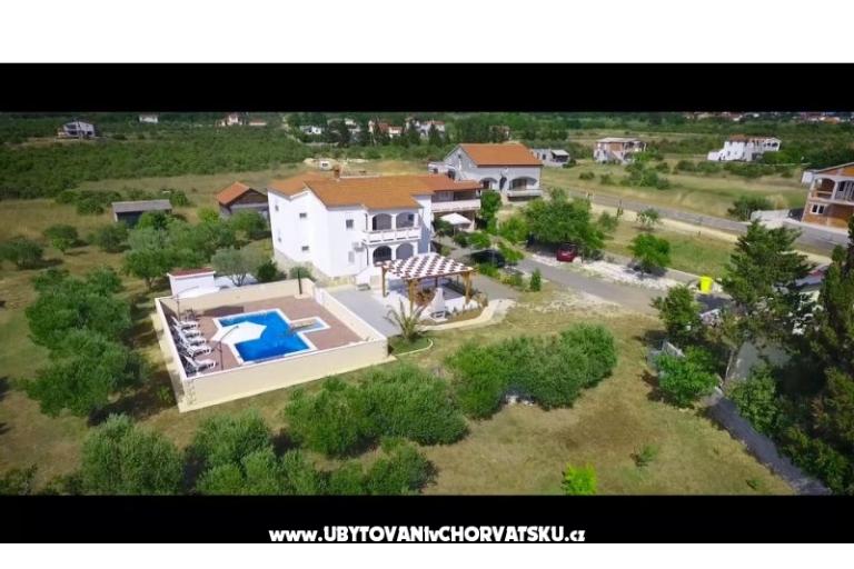 POOL HOUSE STIPE – фото 3