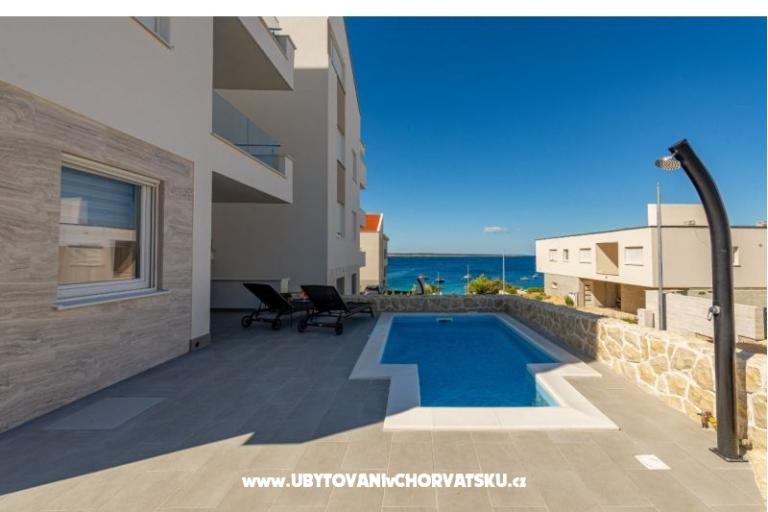 Dolphin view + pool by the beach – фото 4