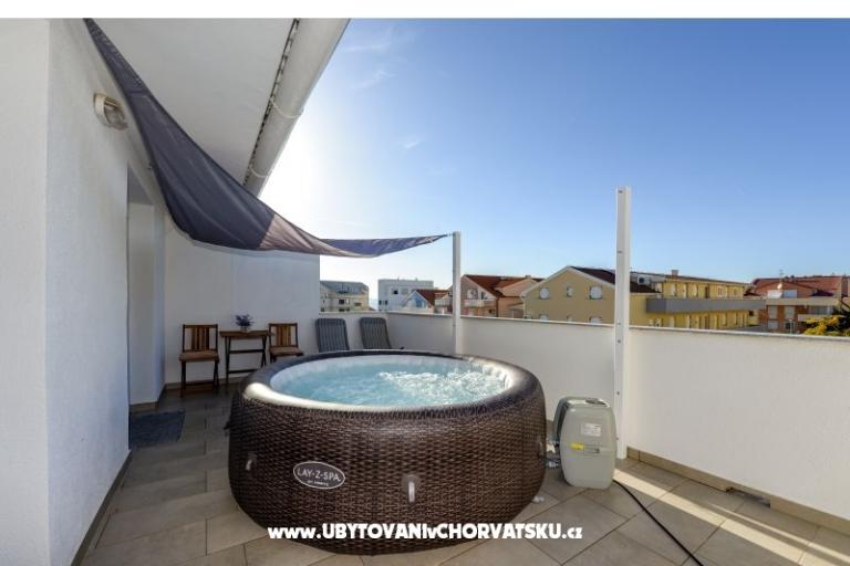 апартамент с бассейном и jacuzzi – фото 26