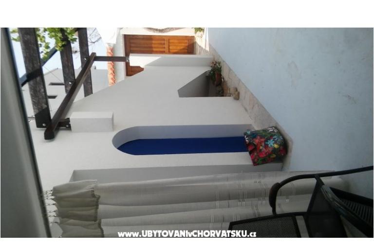 Renovated old house near sea in Pag – фото 14