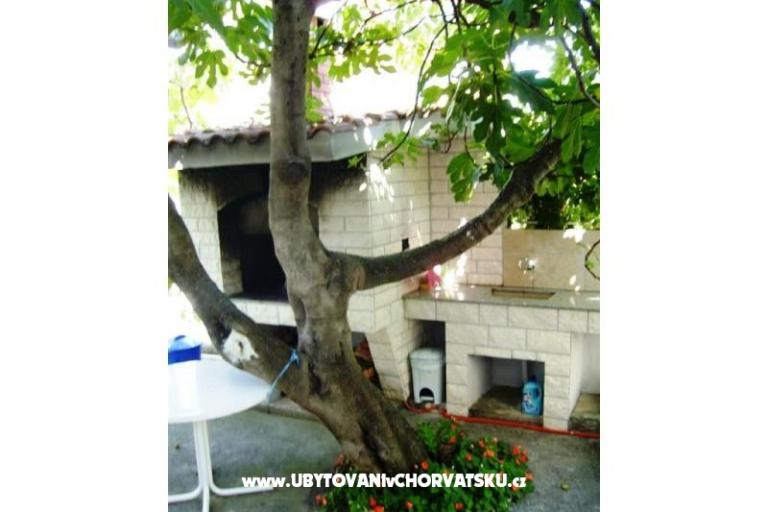 Villa with garden – фото 3