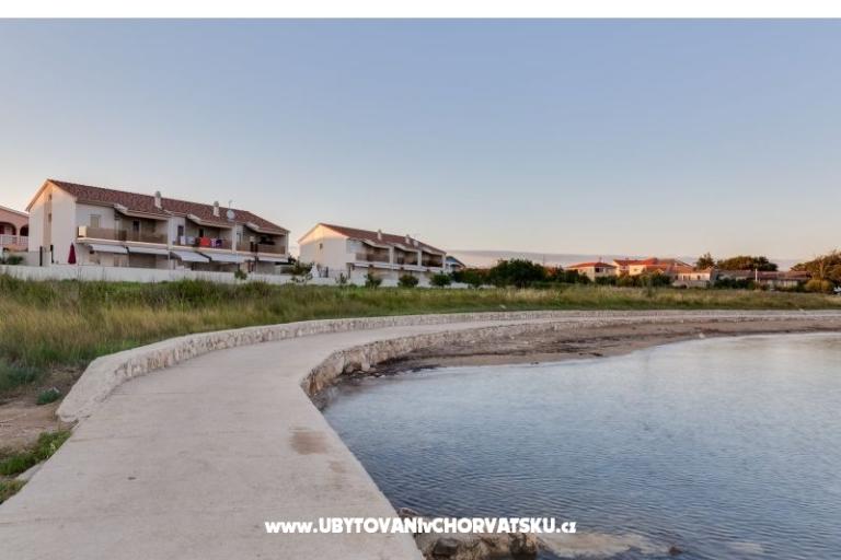 Crowonder Sun Garden – фото 17