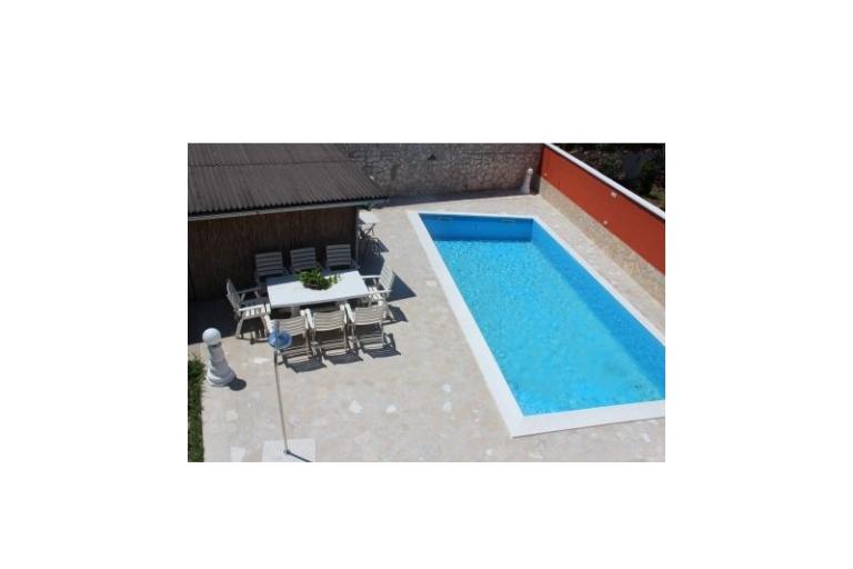дом with swimming pool – фото 9