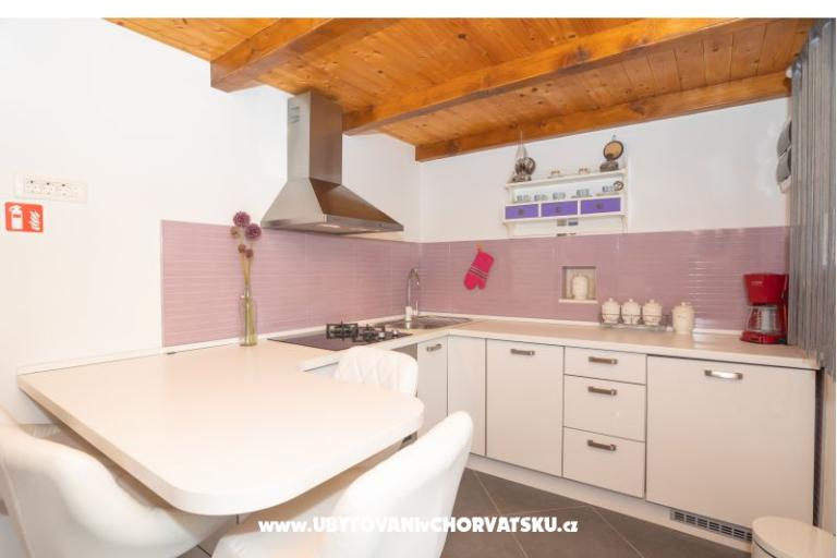 Kamene kuće Nikola – фото 29