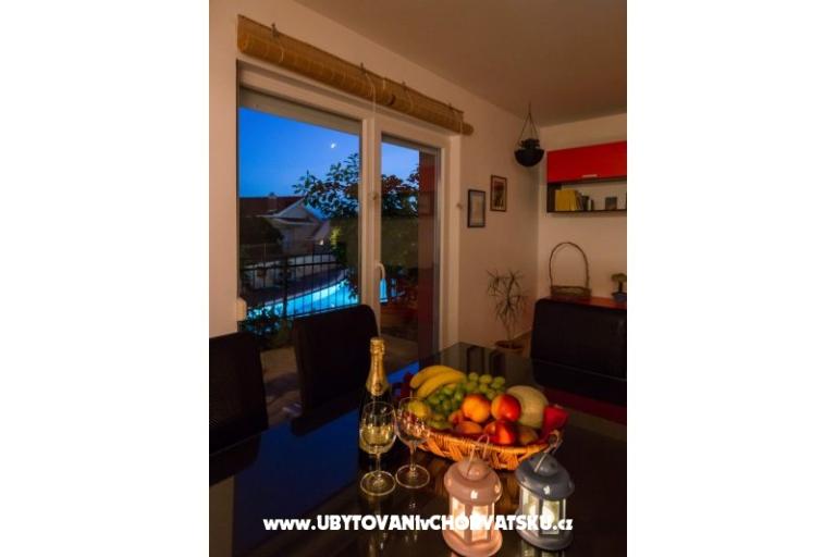 LAURA, 110 m2 pool, 100 m to beach – фото 11