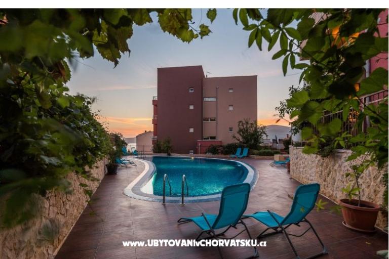 LAURA, 110 m2 pool, 100 m to beach – фото 5