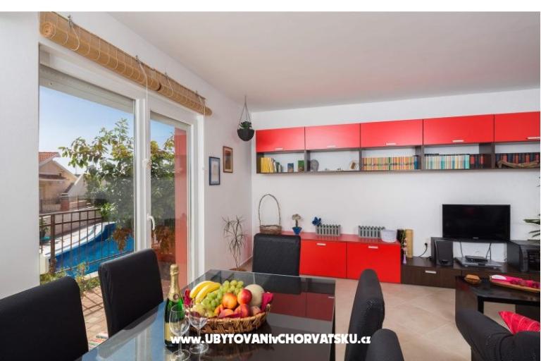 LAURA, 110 m2 pool, 100 m to beach – фото 7