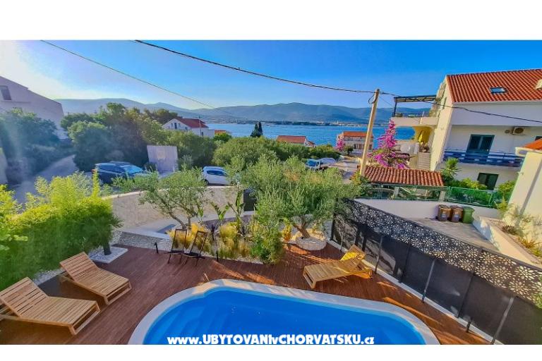 The Three Flowers Pool дом – фото 16