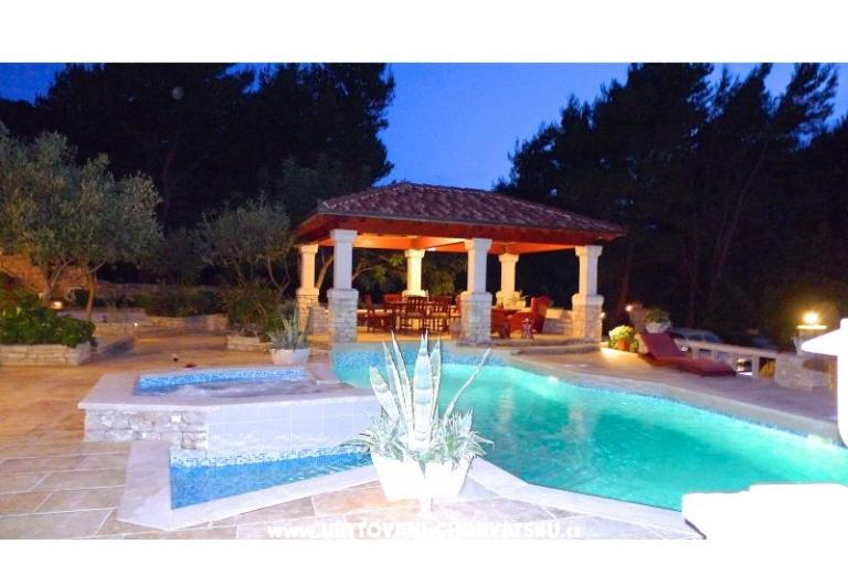 каменный дом-Villa Poplat – фото 12