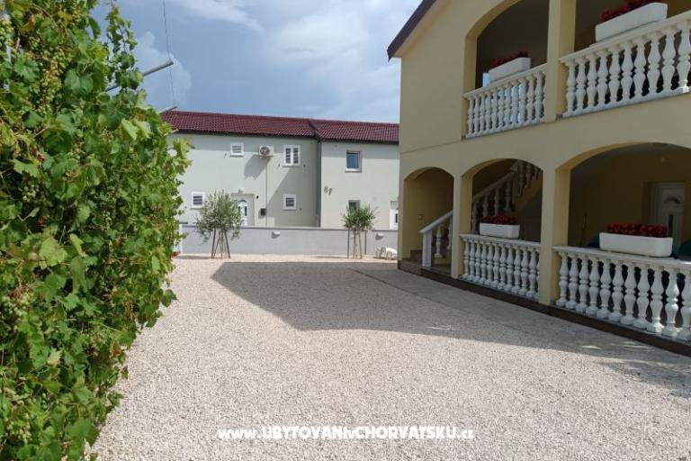 APARTMANI HELENA OASIS VIR – фото 30