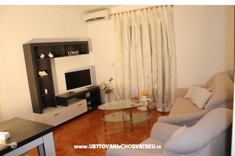 апартаменты Juricev 100m to the beach – фото 11