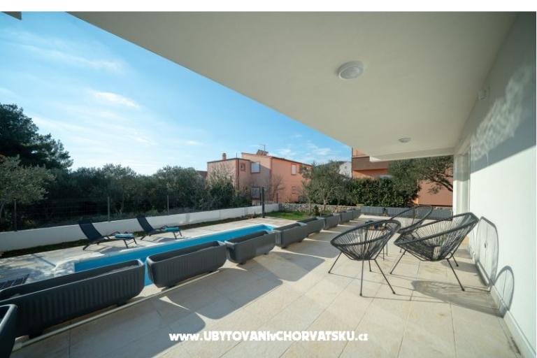 Beach Villa с бассейном Tribunj – фото 15