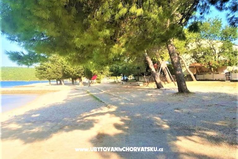 апартаменты Tena,  prvi red do mora – фото 12